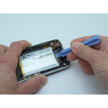 Démontage et remplacement de la batterie sur un iphone 3G