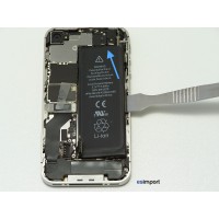 démontage et remplacement de la batterie sur un iPhone 4S 