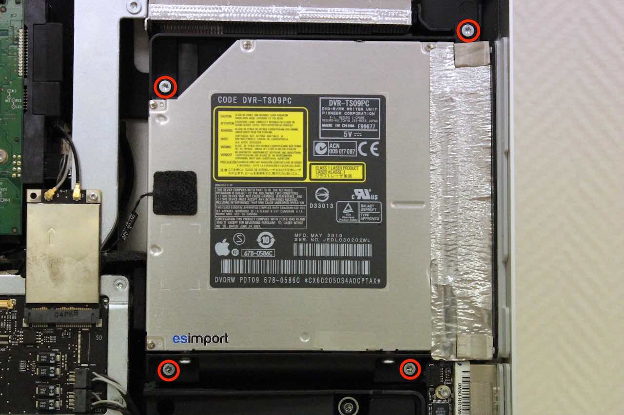 Changement ventilateur lecteur optique – imac 21.5″ A1311 mi 2011