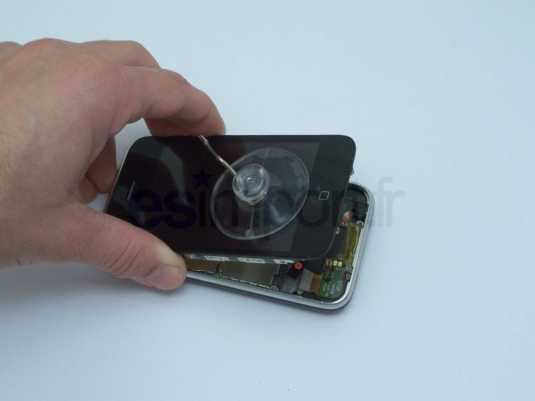 Remplacement de la coque arrière sur iPhone 3GS