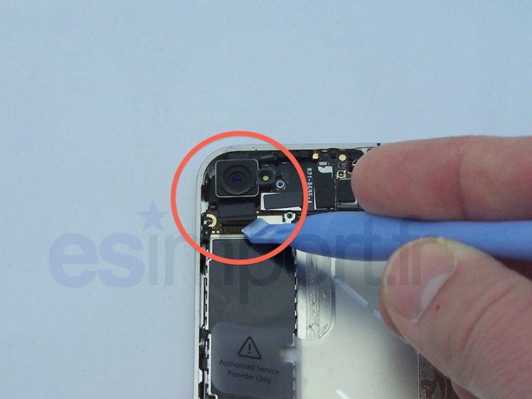 Démontage et remontage du module photo sur un iPhone 4