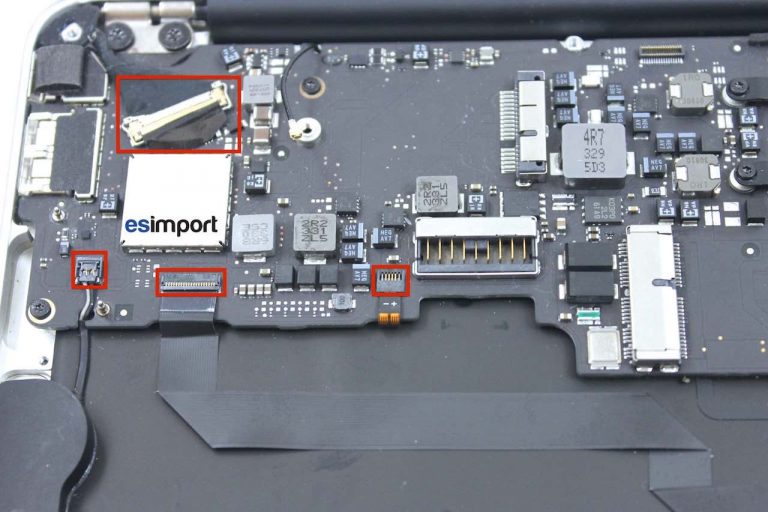 Démontage de la carte-mère sur MacBook Air 11″ A1465 (mi 2013)