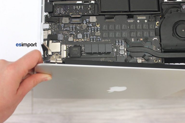 changer écran MacBook pro retina a1502 2015